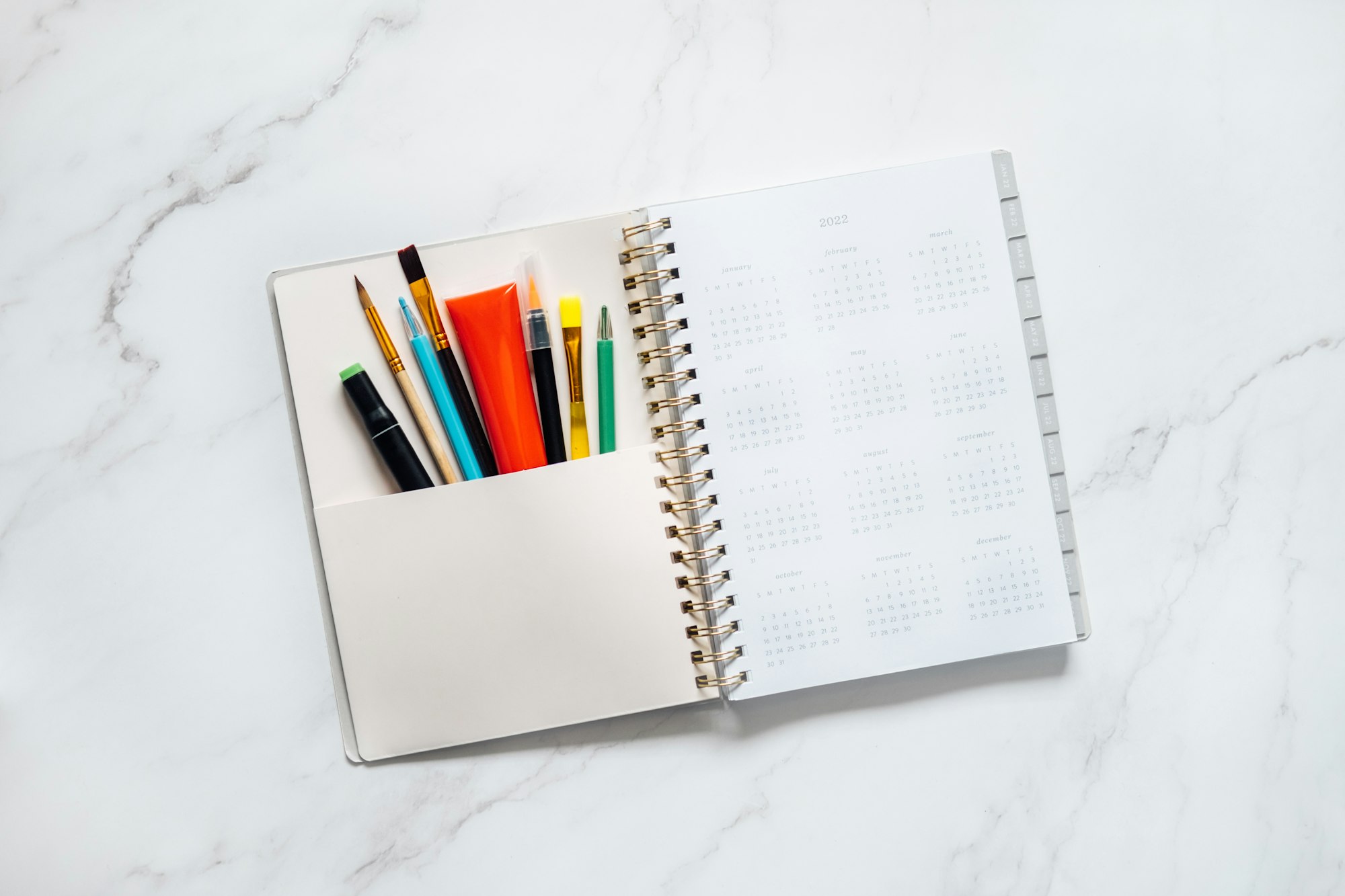 Design Courses, Drawing Course, Drawing Colored Pencil Workshops. Colorful paints, Pencils, brushes